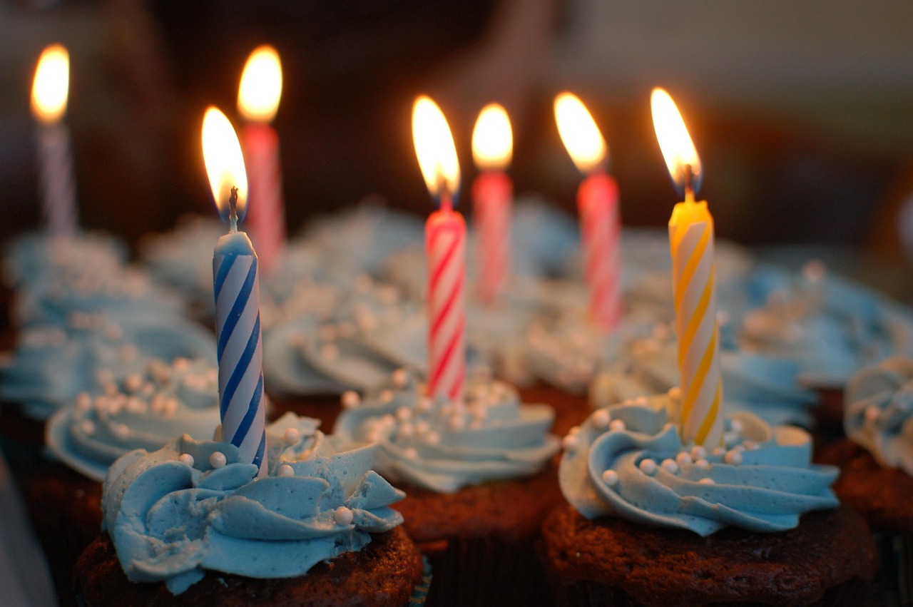 생일축하 노래 듣기